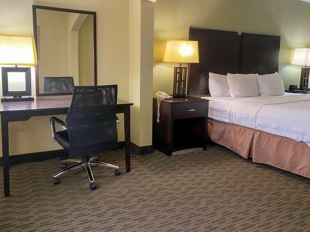 Mainstay Suites Conover-Hickory الغرفة الصورة