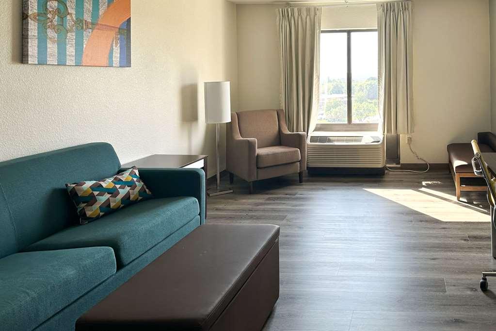Mainstay Suites Conover-Hickory الغرفة الصورة